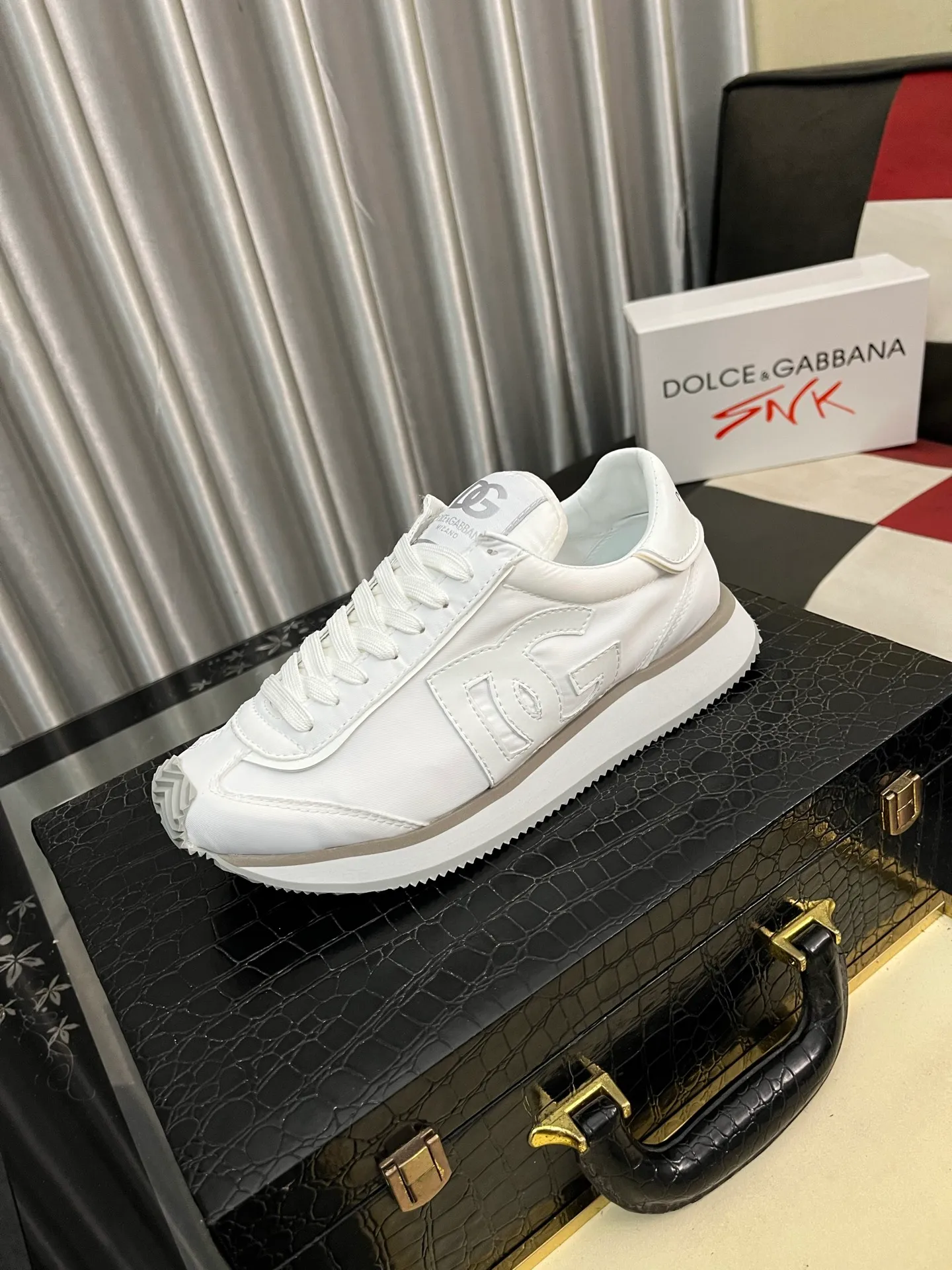 Men's Men's Shoes💰458⌚️⌚️Dolce&Gabbana••DG✔️High-end men's sports•casual shoes. Original goods from top counters. Original imported cowhide, multi-material splicing design ➕Imported cowhide lining, cowhide feet ➕Original TPR elastic outsole. Size: 36-46